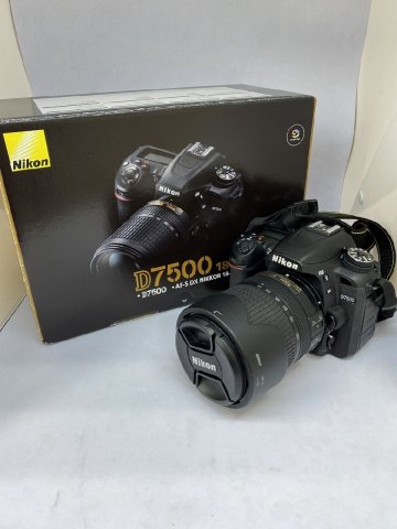 キングラム[03]NIKON ニコン カメラ D7500 18-140 ボディ 一眼レフ 18-140mm 通電確認済み 美品 箱 説明書★1円～★【送料無料】3721