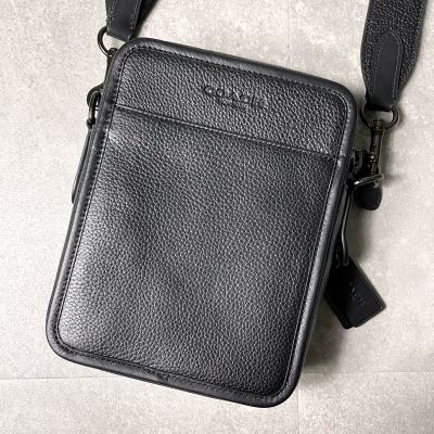 現行モデル/新品保管品◎ COACH コーチ ショルダーバッグ カメラバッグ ロゴ レザー 斜め掛け クロスボディ シンプル ブラウン ブラック