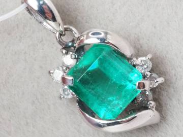 【9824M】Pt100 天然エメラルド 天然ダイヤモンド 1.00ct/0.10ct/1.45g ペンダントトップ