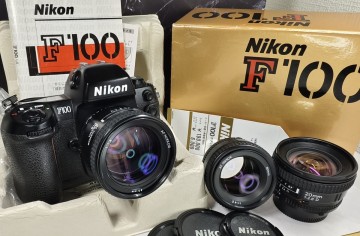 【終活】Nikon F100 元箱付 美品＋AF NIKKOR 85mm f1.8 シンデレラ＋50mm f1.4D＋20mm f2.8D 単焦点3本セット 各動作良好 露出計OK ニコン