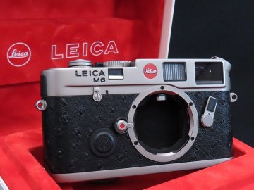 ●○【美品・元箱付】Leica M6 Titanium レンジファインダー フィルムカメラ ボディ チタン ライカ ケース付○●032657030m○●