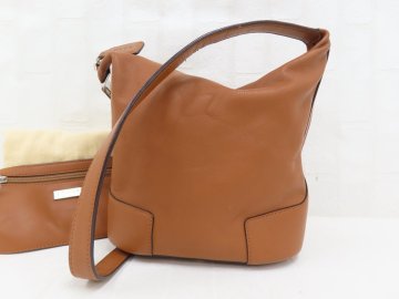 ◆LOEWE ロエベ◆カーフ レザー 本革◆ショルダー バッグ◆ブラウン シルバー金具◆ロゴ型押し◆肩掛け◆ポーチ付き◆A16999
