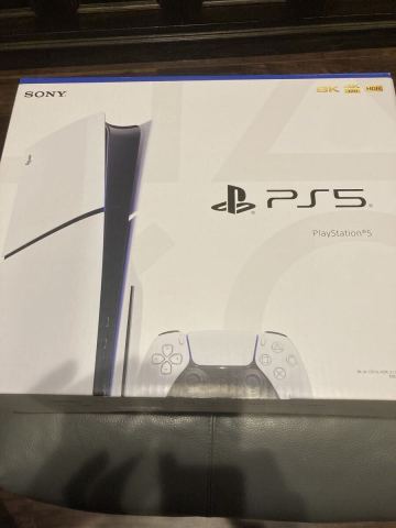 PlayStation 5 CFI-2000A01 純正箱　付属品完備　通電確認のみの未使用　ディスクドライブ搭載 SONY