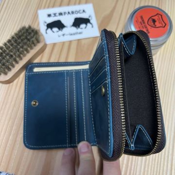 ネイビー　イタリアンレザー「オイルドヌバック」牛ヌメ革/本革 コンパクト 小銭入れあり ミニ財布 手縫い仕上げ財布 ハンドメイド　人気