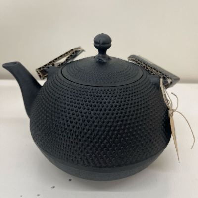 【新品/美品】南部鉄器 OIGEN 及源鋳造 鉄瓶 なつめ形アラレ 0.75L H-143-S ガス火専用