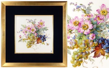 &nabla;花&nabla;【マイセン/MEISSEN】 総手描陶板画「野ばらと葡萄」 画面29&times;29cmの大サイズ フラワー＆フルーツに蜜蜂 豪華額装品