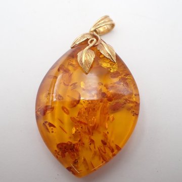 S5/3SK13☆琥珀 コハク アンバー アクセサリートップ / 重量 約9g / K18 / アクセサリー ジュエリー 金 ゴールド☆