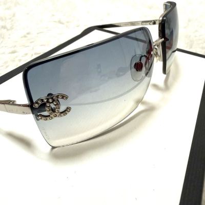 ラインストーン欠け無し/希少カラー●シャネル CHANEL サングラス グラデーション ココマーク サイドココ リムレス メガネ 男女 ブルー