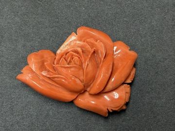 本珊瑚 サンゴ 薔薇 彫刻 ブローチ 帯留め 和装小物 ヴィンテージ アンティーク