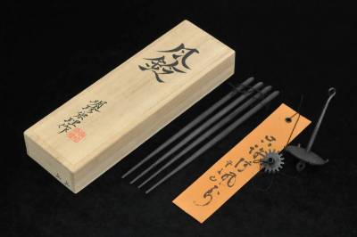 明珍宗理 作　『風鈴』　火箸風鈴　共箱　姫路名産　明珍本舗　茶道具　茶器　金工品　32260620-1