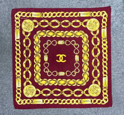 ● CHANEL シャネル 大判スカーフ ココマーク フランス製 シルク100% ワインレッド チェーン柄 