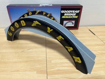 1/32 Carrera製 "GOODYEAR" BRIDGE