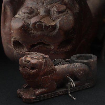 FG738 朝鮮美術 李朝古民具 大工道具 李朝 無垢材 木製 獅子形墨壺 幅20cm・李朝墨壺・墨壷・墨坪・墨つぼ 民藝 民芸 朝鮮古美術