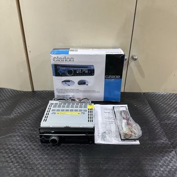 clarion クラリオン CD USB デッキ プレイヤー レシーバー CZ202 80size 車載用 USBスロット搭載 CD/MP3/WMAレシーバー