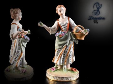 【雲】某名家委託品 西洋アンティーク ドレスデン 女性 置物 15&times;10.5&times;21cm 古美術品(マイセン フィギュリン)CY6136 OTDxsw