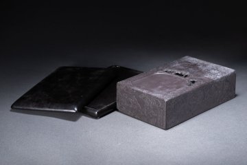 【雲錦】重厚 中国美術 細密人物彫刻 端渓硯 太史硯 書道具 文房四宝 骨董 古美術 唐物 硯本体 漆塗蓋付8L5-11S