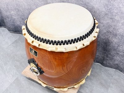 【 C 】 K5945 浅野太鼓 一尺六寸 やぐら台付き 和太鼓 【ケース付き】 【山梨県発：ヤマトJITBOX / 法人様のみ】 2602664