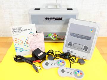 S) 任天堂 スーパーファミコン SFC SHVC-001 コントローラー2個 マリオワールド収納ケース付 ゲーム機器＠100(5)