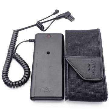 Nikon SD-8A パワーアシストパック High Performance Battery Pack for SB-5000 SB-910 SB-900 SB-800 SB-80DX SB-28 SB-26 単3/6本 格安！