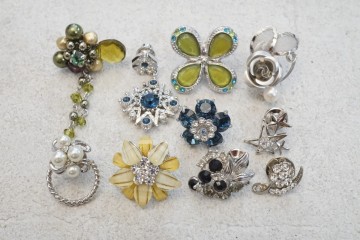 B154 海外製含む ラインストーンなど ピンブローチ ヴィンテージ アクセサリー 大量 セット まとめて おまとめ まとめ売り