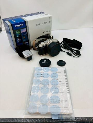 □ OLYMPUS PEN Lite E-PL7 オリンパス ペン ライト ミラーレス一眼レフカメラ デジタルカメラ カメラ 光学機器 チャージャー無 通電未確認