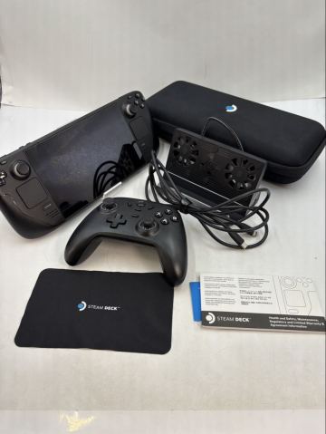 △ VALVE STEAM DECK 1010 バルブ スチーム デック ゲーム機 本体 EP01 コントローラー ソフトケース付き ドック付き 通電確認済み