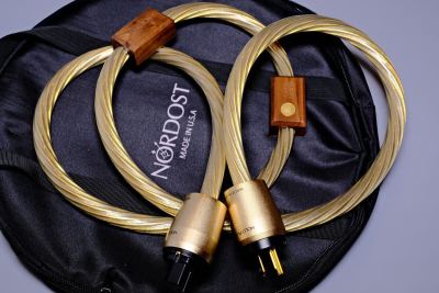 Pt Nordost Odin Gold Hi-End ワールド リーダー ハイクオリティ プレミアム電源コード 1.8m 黒い袋なし