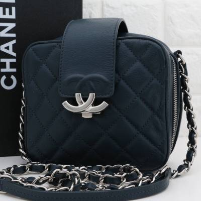 CHANEL シャネル キャビアスキン マトラッセ シリアル 24番台 チェーン ショルダーバッグ カメラバッグ レザー 本革 ネイビー 斜め掛け