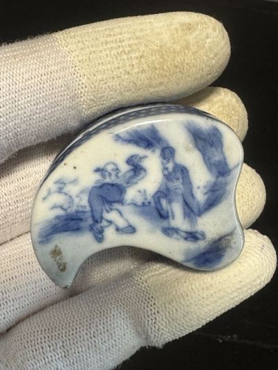 679. 中國美術.染付 香盒，在銘.古美術 清時代 茶道具 煎茶道具 唐物 古染付 陶磁器研究H2.2 w4.3.