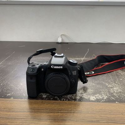 中古品 Canon EOS 70D ボディ デジタル一眼レフカメラ キャノン デジタルカメラ SDカード 32GB