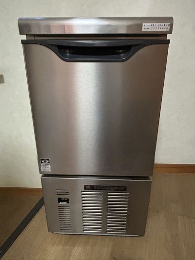 大和冷機 ダイワ冷機 業務用全自動製氷機 DRI-25LME1 夏季のみ使用 リースアップ品 使用頻度が少ない中古品 直接取引 発送可能もです。