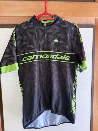 キャノンデール メンズ Mサイズ　半袖 サイクルジャージ Cannondale 3ポケット ブラック　177cm/70kgでピッタリでした