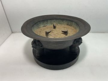 詳細不明　火鉢 三脚 獅子 獅噛火鉢 古銅 三脚火鉢 古美術品 銅製 足瓶掛 しがみひばち 番炉　現状品