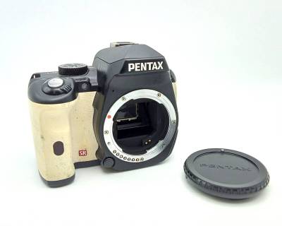 S26♯【通電/動作/精度未確認】デジタル一眼レフカメラ ボディのみ PENTAX ペンタックス K-r ホワイトカラー※変色 現状品 ジャンク品
