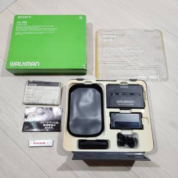 【箱付き】 ソニー ウォークマン SONY WALKMAN WM-190 PORTABLE CASSETTE PLAYER カセットプレーヤー オーディオ機器 N:275897
