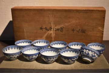 【GE】Y140【コレクター所蔵品】時代 染付唐子絵煎茶湾/中国美術 中国古玩 朝鮮 韓国 青花 茶碗 茶道具 骨董品 時代品 美術品 古美術品 mz
