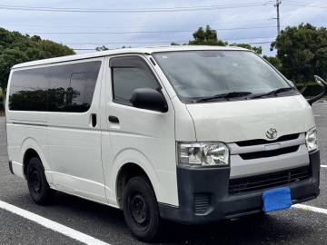 H31年式！絶好調新型1GD！実走16.5万キロ　　5型　ハイエースバン　外装傷あり！　 ディーゼル ４ナンバー　自動ブレーキ付き