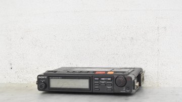 【 G 】38 SONY TCD-D10 PRO ポータブルDATレコーダー ソニー 2603279