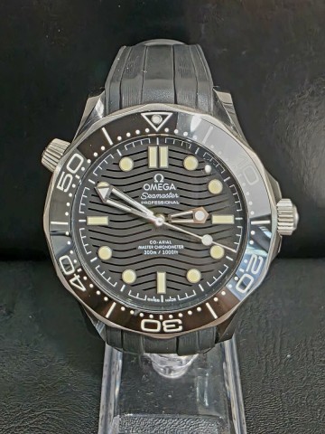 F167_ OMEGA シーマスター ダイバー300M 43.5mm 自動巻 Cal.8501 AU750ローター 純正ラバーベルト 純正バックル 稼働品 ケース交換