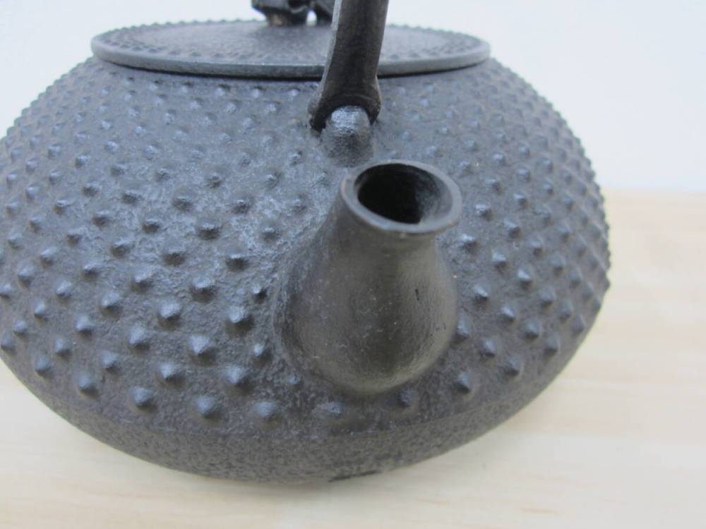 未使用保管品 記念品 南部鉄瓶 鉄瓶 斉峰 霰 アラレ 伝統工芸品 激安1円スタート
