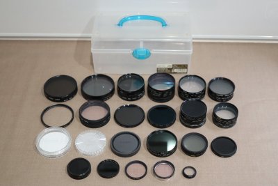 大量 まとめ売り カメラ用品 レンズフィルター等 メーカー色々 種類色々 個数未確認 ケース付 2225