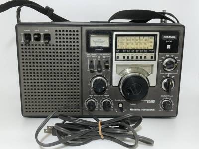 ★ジャンク品★ National Panasonic COUGAR RF-2200 8BAND ラジオ 松下電器産業 レトロ アンティーク 通電確認済み