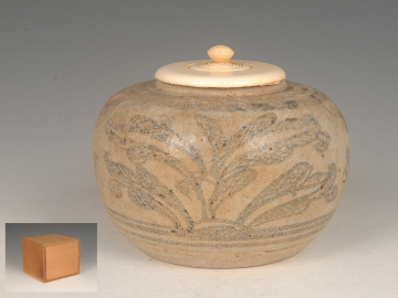 ■昔の夢■m51　宋胡録　鉄絵小壷　茶入れにも　合箱　茶道具/スンコロク/タイ古陶磁