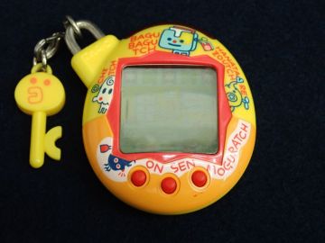 ▼BANDAI たまごっち いぇー！ふぁみりーイロイロ！たまごっちプラス ふぁみたまペット▼バンダイ/通電確認済み