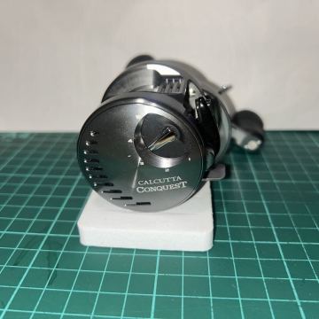 シマノ SHIMANO カルカッタコンクエストdc 101hg 左　left CALCUTTA ベイトリール DC