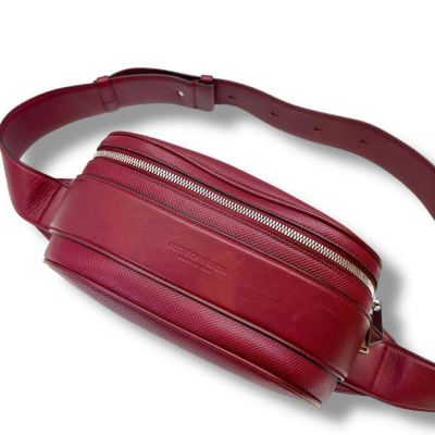 希少 極美品 RFID搭載■BOTTTEGA VENETA ボッテガヴェネタ ボディバッグ マルコポーロ 斜め掛け ショルダー メンズ ビジネス 本革 ボルドー