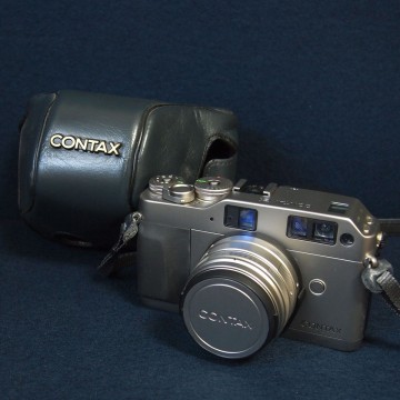 動作確認済 新品電池交換済み CONTAX コンタックス G1 T45mm F2 単焦点レンズ シャッターフィルムカメラ