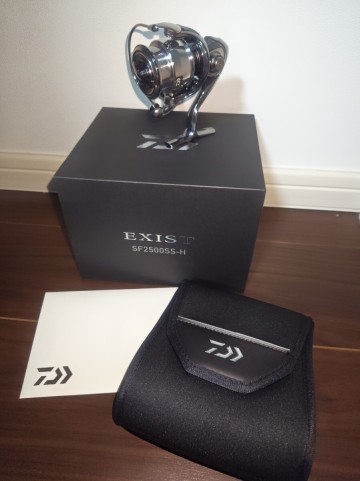 1円スタート　中古　美品　DAIWA　ダイワ　22EXIST SF2500SS-H　22イグジスト