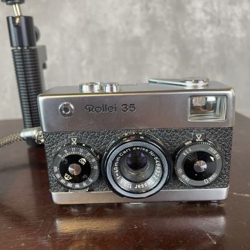 Rollei 35 シルバー Carl Zeiss Tessar 40mm F3.5 フィルムカメラ ローライ シンガポール製 ビンテージ 名機 ドイツ 土台付き
