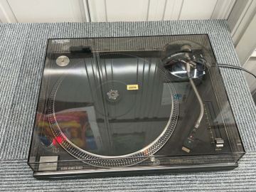 Technics SL-1200MK4 ターンテーブル。動作品